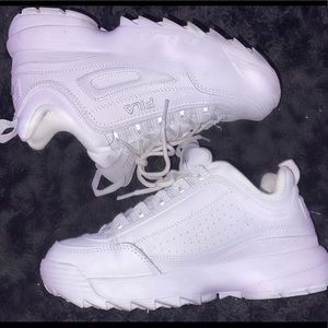 white fila distributors